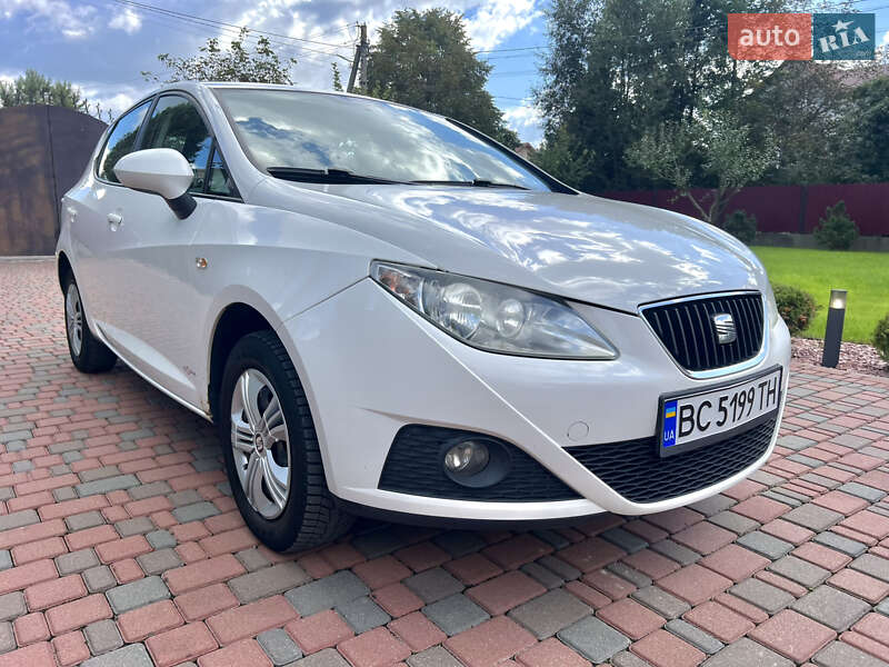 Хетчбек SEAT Ibiza 2008 в Новояворівську