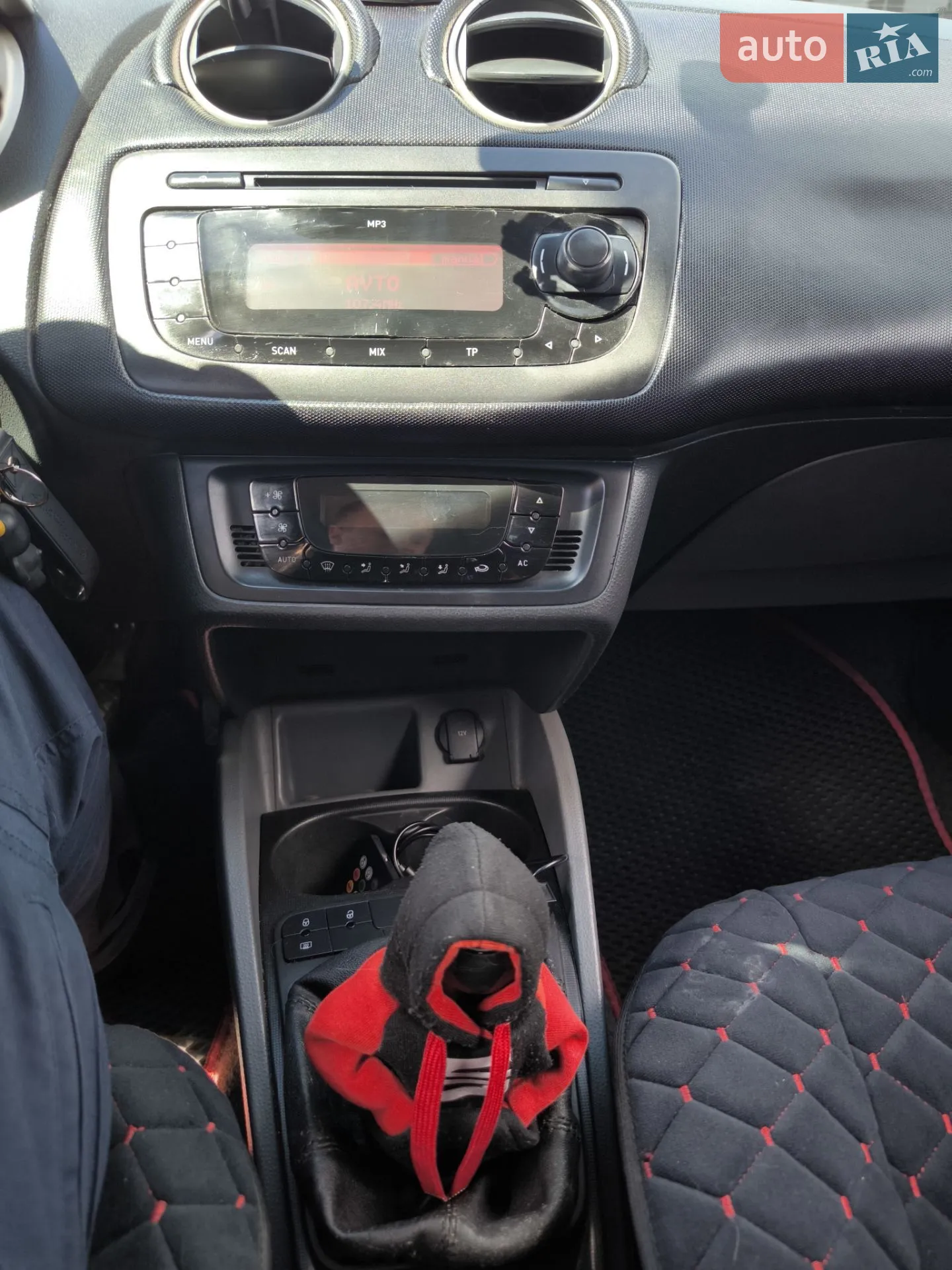 2010 SEAT Ibiza - мініатюра 22