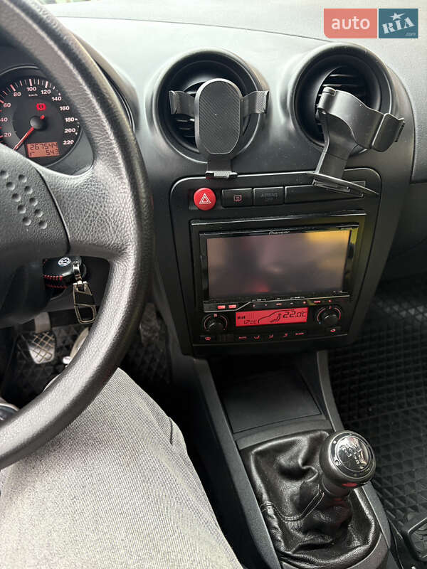 Хэтчбек SEAT Ibiza 2004 в Киеве фото 8 Хэтчбек SEAT Ibiza 2004 в Киеве