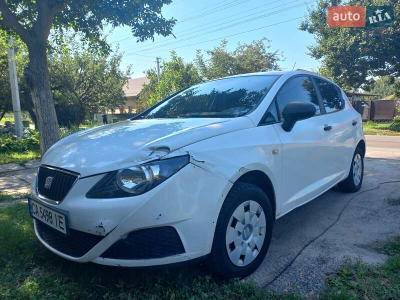 Хетчбек SEAT Ibiza 2010 в Черкасах фото 3 Хетчбек SEAT Ibiza 2010 в Черкасах
