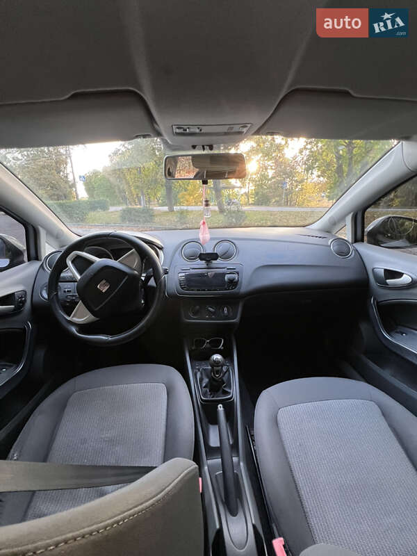 Хэтчбек SEAT Ibiza 2011 в Миргороде фото 5 Хэтчбек SEAT Ibiza 2011 в Миргороде