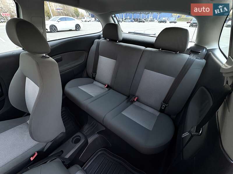 Хэтчбек SEAT Ibiza 2004 в Киеве