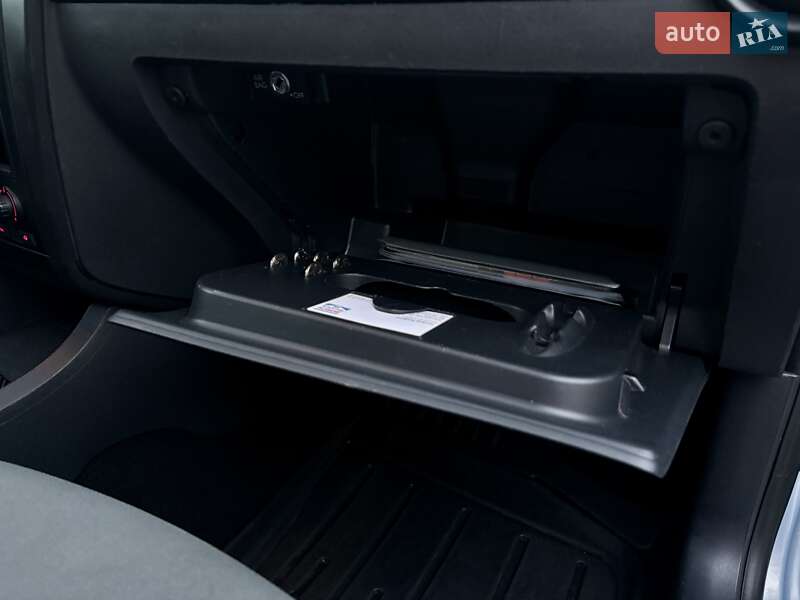 Хэтчбек SEAT Ibiza 2004 в Киеве