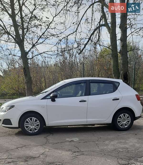 Хэтчбек SEAT Ibiza 2010 в Кропивницком фото 2 Хэтчбек SEAT Ibiza 2010 в Кропивницком