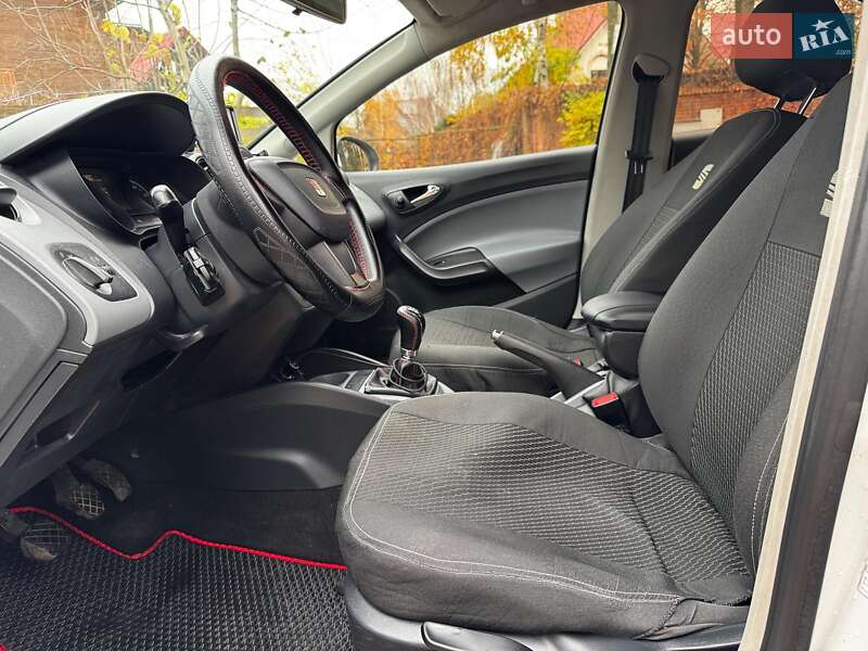 Хетчбек SEAT Ibiza 2013 в Києві