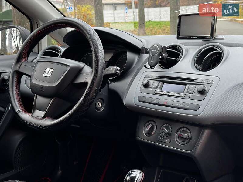 Хетчбек SEAT Ibiza 2013 в Києві
