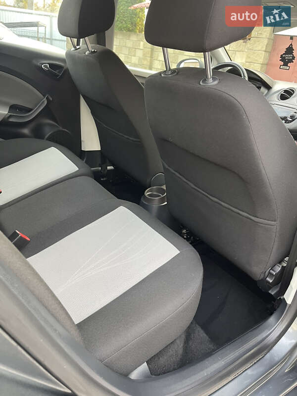 Хэтчбек SEAT Ibiza 2012 в Луцке фото 23 Хэтчбек SEAT Ibiza 2012 в Луцке