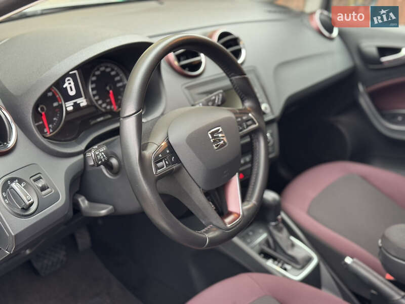 Хэтчбек SEAT Ibiza 2015 в Вишневом фото 10 Хэтчбек SEAT Ibiza 2015 в Вишневом