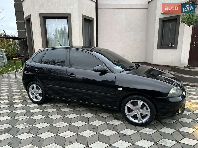 Хетчбек SEAT Ibiza 2008 в Києві