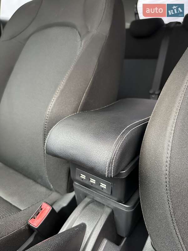 Хэтчбек SEAT Ibiza 2008 в Белогородке