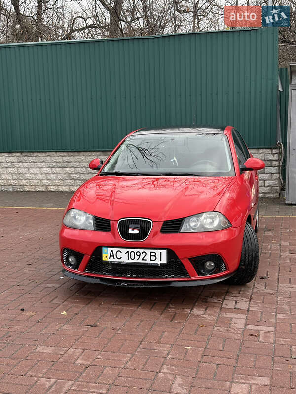 Хэтчбек SEAT Ibiza 2008 в Киеве