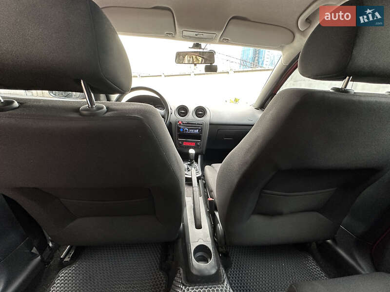 Хэтчбек SEAT Ibiza 2008 в Киеве