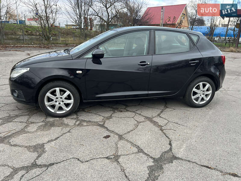Хэтчбек SEAT Ibiza 2011 в Хороле фото 2 Хэтчбек SEAT Ibiza 2011 в Хороле