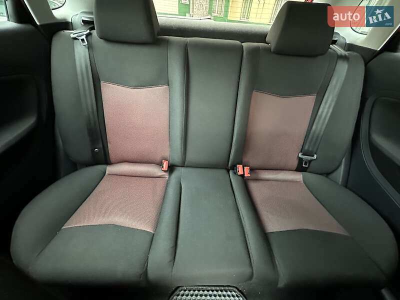 Хэтчбек SEAT Ibiza 2008 в Киеве