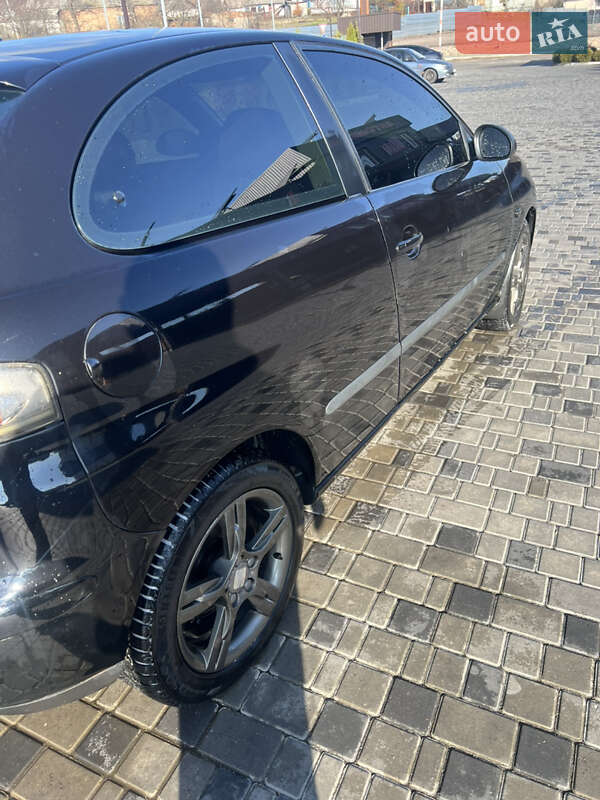 Хэтчбек SEAT Ibiza 2004 в Новоукраинке фото 6 Хэтчбек SEAT Ibiza 2004 в Новоукраинке
