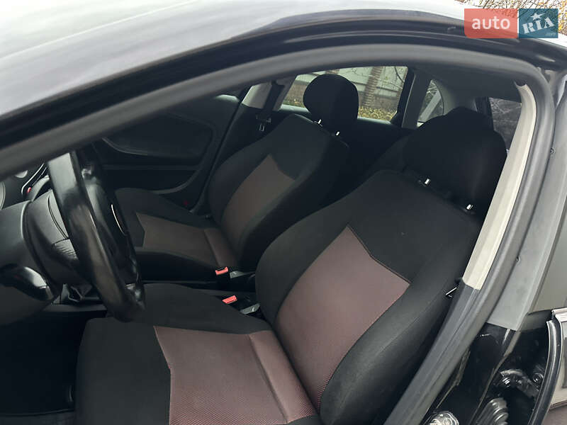 Хетчбек SEAT Ibiza 2008 в Києві