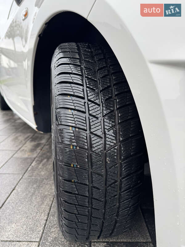 Хэтчбек SEAT Ibiza 2011 в Луцке фото 20 Хэтчбек SEAT Ibiza 2011 в Луцке