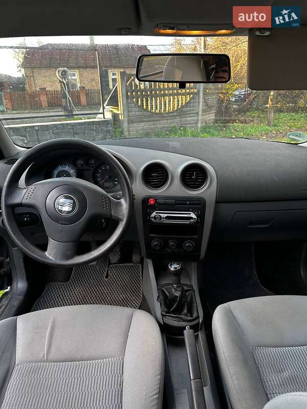 Хэтчбек SEAT Ibiza 2004 в Рожище фото 7 Хэтчбек SEAT Ibiza 2004 в Рожище