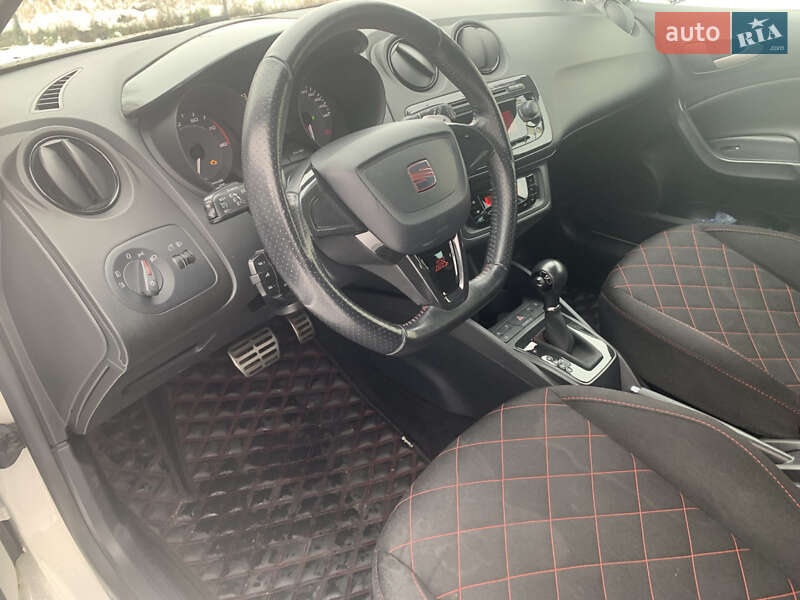 Хэтчбек SEAT Ibiza 2010 в Радехове
