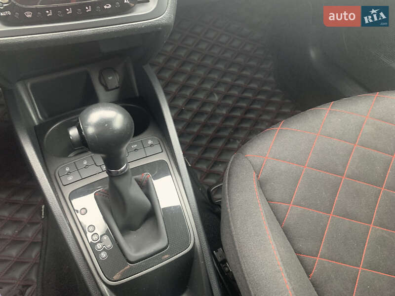 Хэтчбек SEAT Ibiza 2010 в Радехове