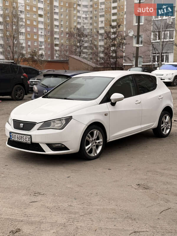Хэтчбек SEAT Ibiza 2013 в Киеве фото 3 Хэтчбек SEAT Ibiza 2013 в Киеве