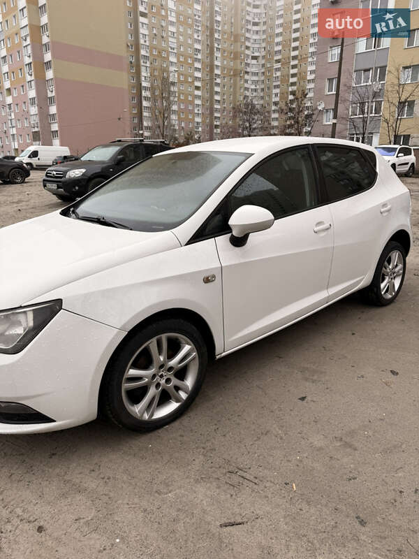 Хэтчбек SEAT Ibiza 2013 в Киеве фото 11 Хэтчбек SEAT Ibiza 2013 в Киеве