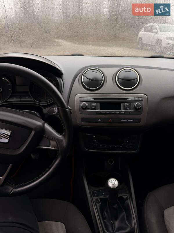 Хэтчбек SEAT Ibiza 2013 в Киеве фото 21 Хэтчбек SEAT Ibiza 2013 в Киеве