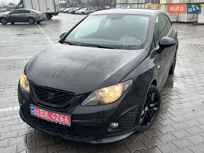Хетчбек SEAT Ibiza 2011 в Павлограді