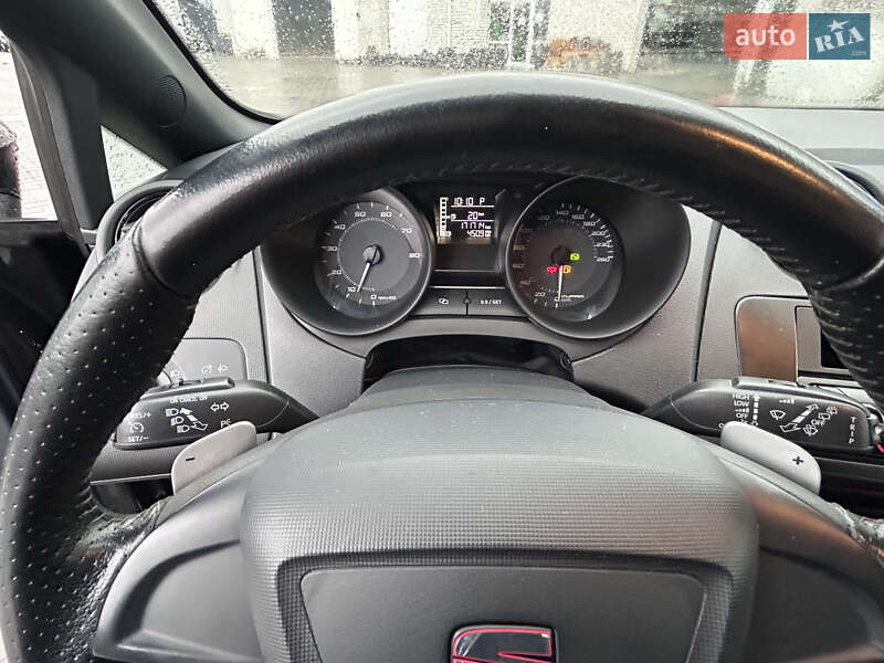 Хетчбек SEAT Ibiza 2011 в Павлограді