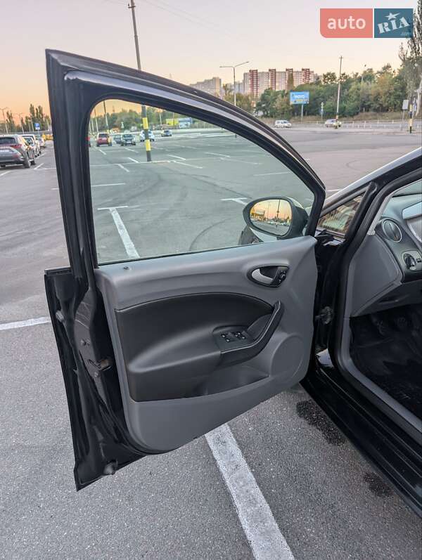 Універсал SEAT Ibiza 2012 в Києві фото 12 Універсал SEAT Ibiza 2012 в Києві