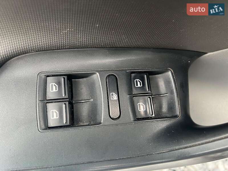 Универсал SEAT Ibiza 2011 в Львове фото 15 Универсал SEAT Ibiza 2011 в Львове