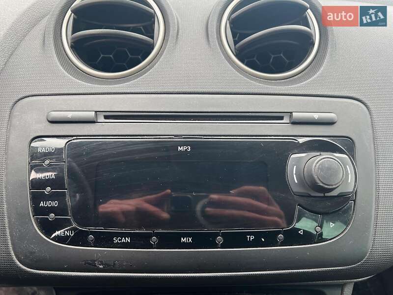 Универсал SEAT Ibiza 2011 в Львове фото 22 Универсал SEAT Ibiza 2011 в Львове