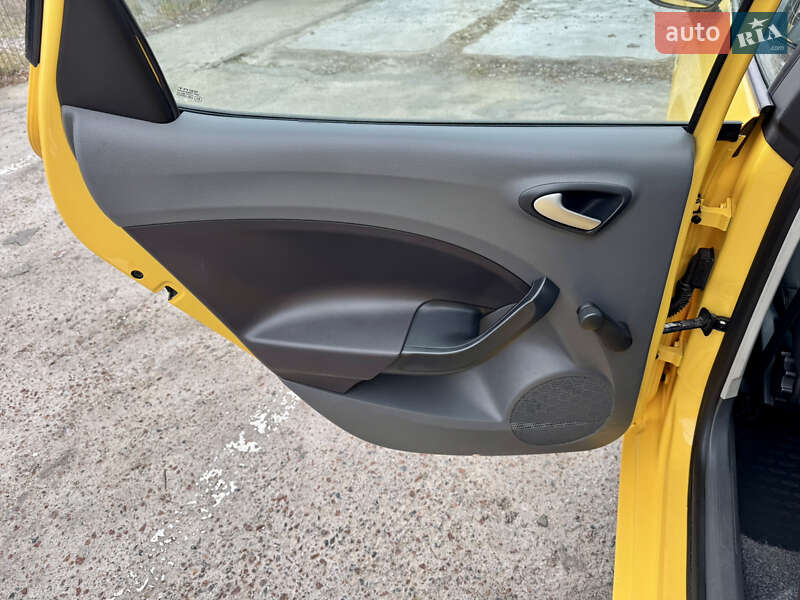 Хетчбек SEAT Ibiza 2011 в Києві