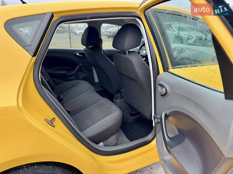 Хетчбек SEAT Ibiza 2011 в Києві