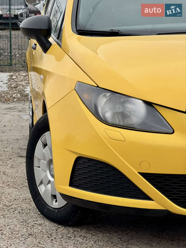 Хетчбек SEAT Ibiza 2011 в Києві