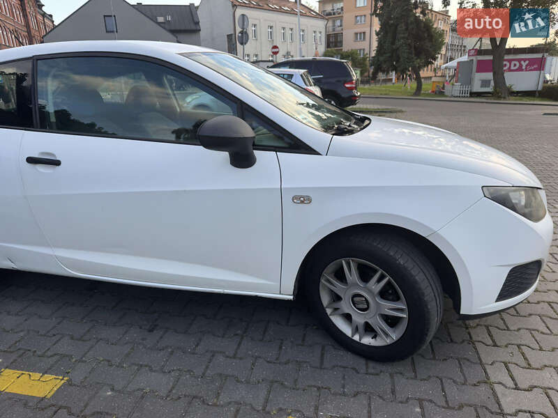 Хэтчбек SEAT Ibiza 2011 в Вараше