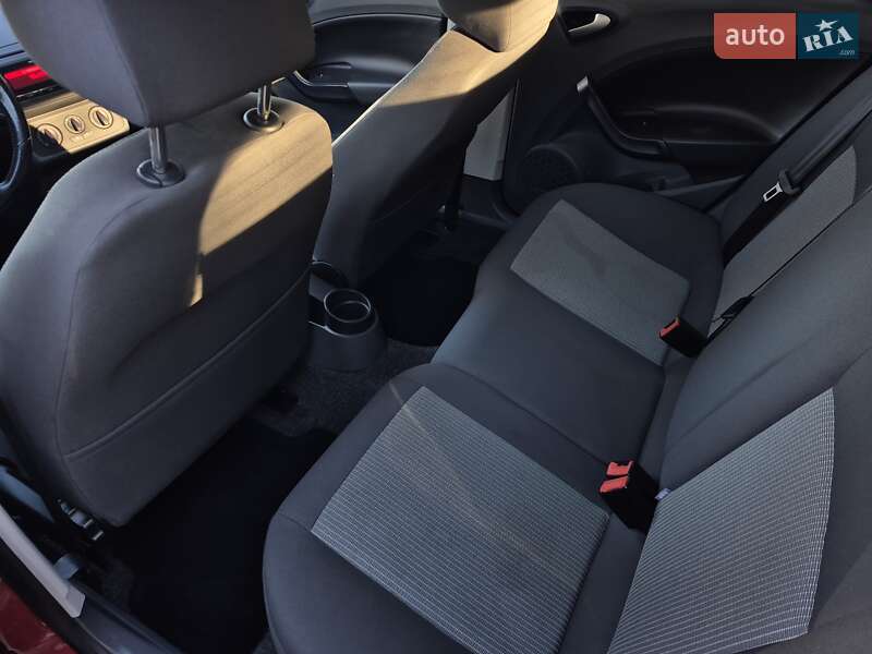 Универсал SEAT Ibiza 2011 в Львове фото 29 Универсал SEAT Ibiza 2011 в Львове