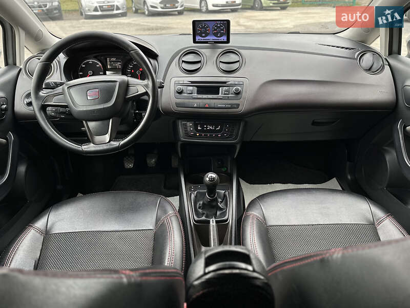 Хэтчбек SEAT Ibiza 2013 в Шептицькому