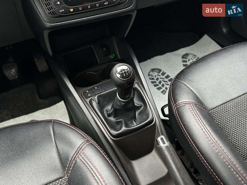 Хэтчбек SEAT Ibiza 2013 в Шептицькому
