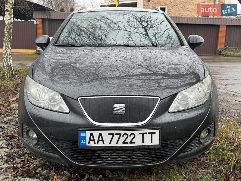 SEAT Ibiza 2011 SEAT Ibiza 2011