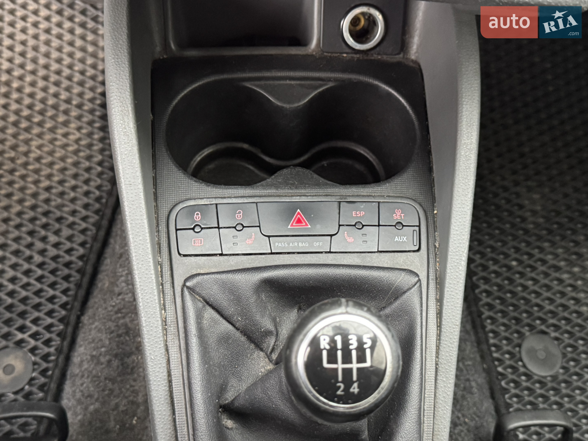 2011 SEAT Ibiza - мініатюра 21