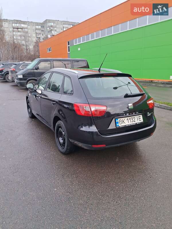 Хетчбек SEAT Ibiza 2010 в Рівному