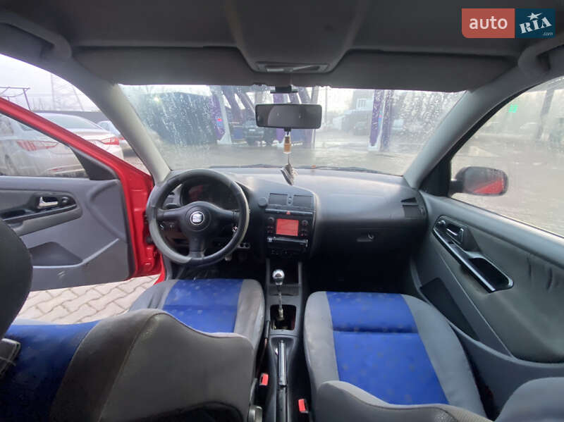 Хэтчбек SEAT Ibiza 1999 в Черновцах