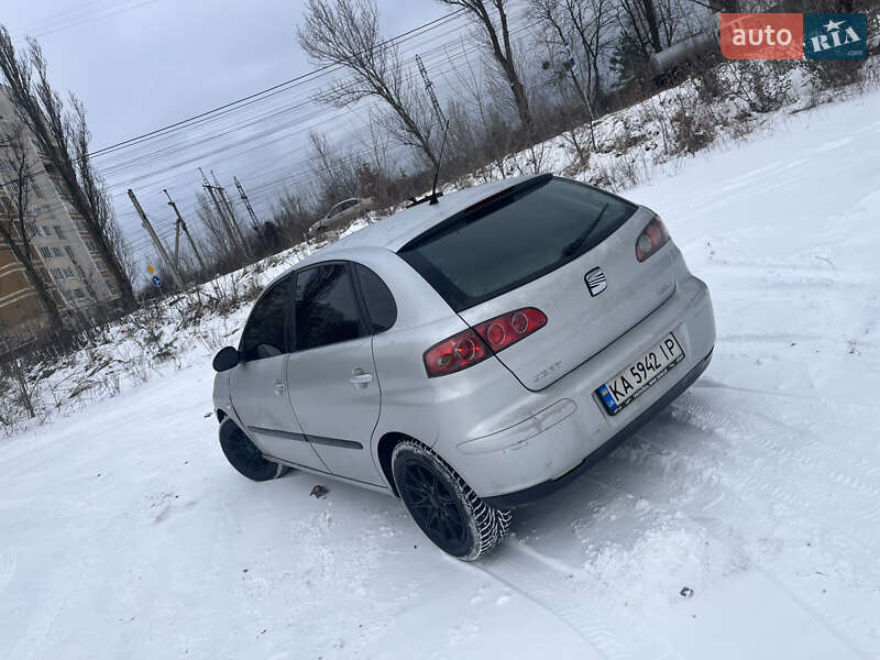 Хетчбек SEAT Ibiza 2003 в Вишгороді