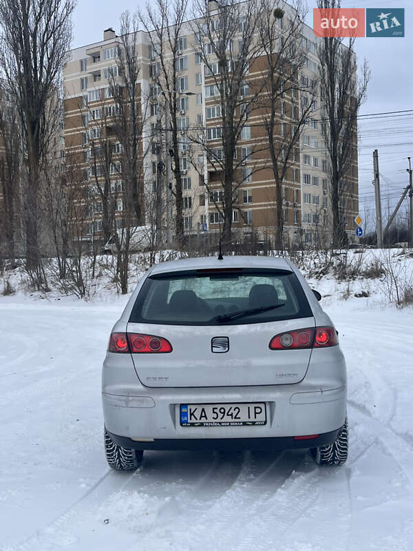 Хетчбек SEAT Ibiza 2003 в Вишгороді