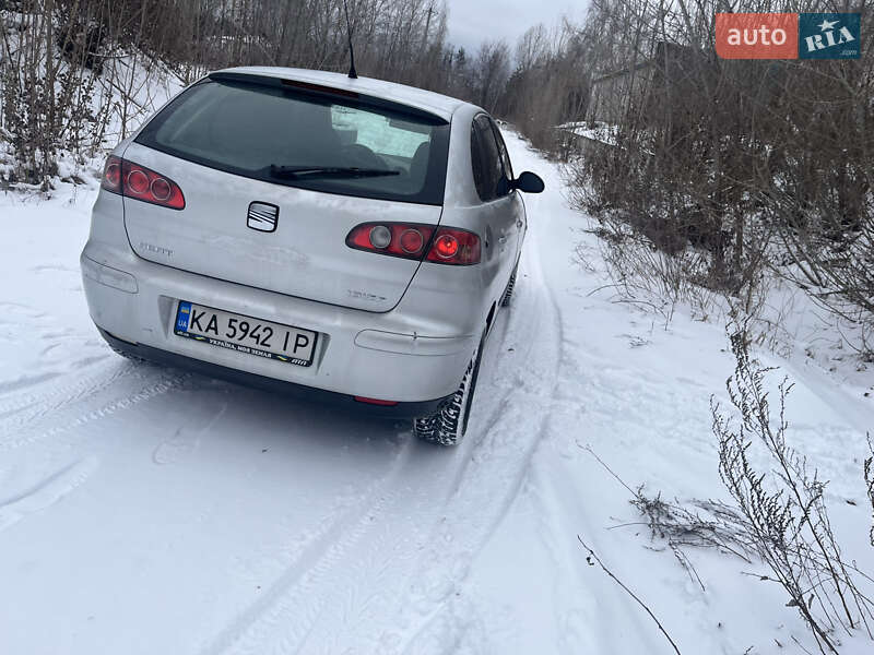 Хетчбек SEAT Ibiza 2003 в Вишгороді