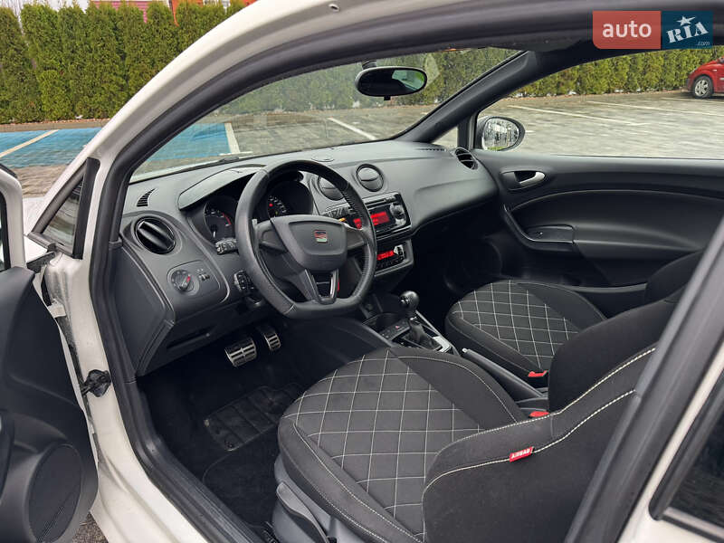 Хетчбек SEAT Ibiza 2011 в Луцьку