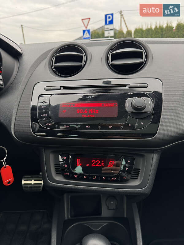 Хетчбек SEAT Ibiza 2011 в Луцьку