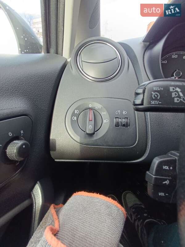 Хэтчбек SEAT Ibiza 2014 в Львове