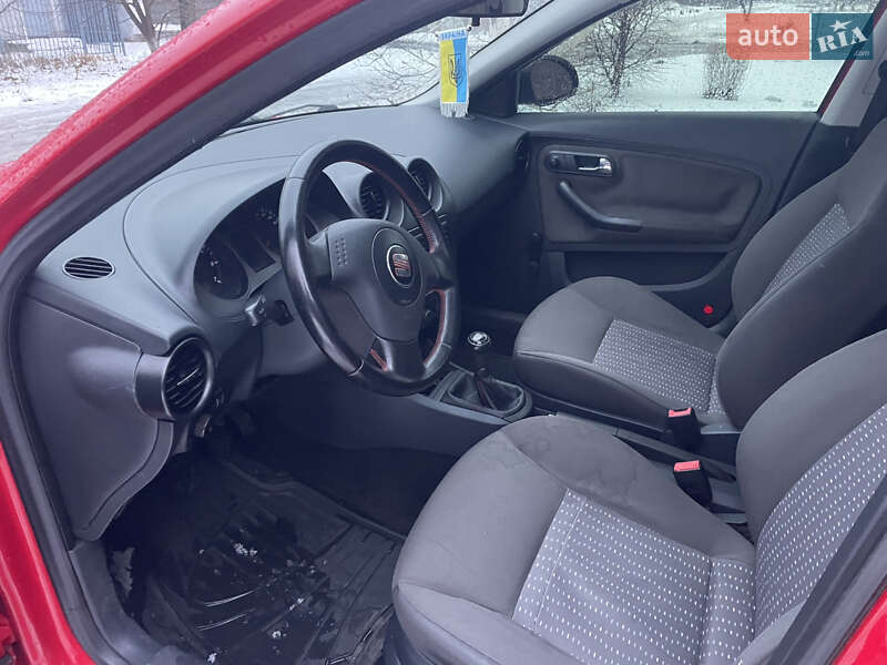 Хетчбек SEAT Ibiza 2005 в Харкові